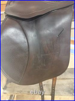 17 1/4 BROWN A J FOSTER LAURICHE Hunt Seat DRESSAGE SADDLE With Girth