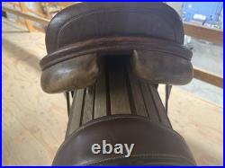 17 1/4 BROWN A J FOSTER LAURICHE Hunt Seat DRESSAGE SADDLE With Girth