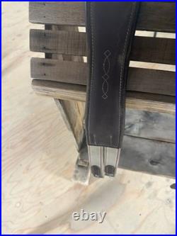 17 1/4 BROWN A J FOSTER LAURICHE Hunt Seat DRESSAGE SADDLE With Girth