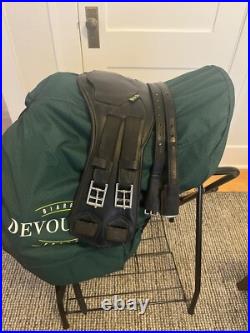 17.5 Devoucoux Makila Harmonie S (2022) Dressage Saddle SEE PROMO IN DESCRIP 17.5 Devoucoux Makila Harmonie S (2022) Dressage Saddle SEE PROMO IN DESCRIP
