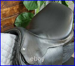 17.5 Masters Dressage (2008) Wool FlockedGirth and Leathers Included
