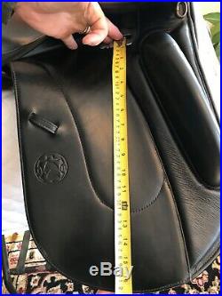 17 Hennig Classic Dressage Saddle with Hennig Sofa Girth & Leathers
