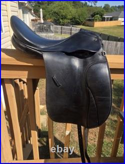 17 Medium Tree Collegiate Dressage Saddle 17 Medium Tree Collegiate Dressage Saddle