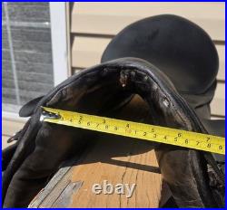 17 Medium Tree Collegiate Dressage Saddle 17 Medium Tree Collegiate Dressage Saddle