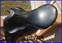 17 Medium Tree Collegiate Dressage Saddle 17 Medium Tree Collegiate Dressage Saddle