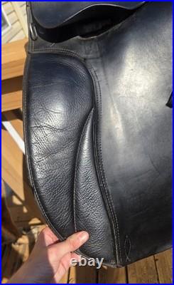 17 Medium Tree Collegiate Dressage Saddle 17 Medium Tree Collegiate Dressage Saddle