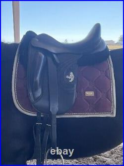 18 Fairfax World Class Dressage Saddle