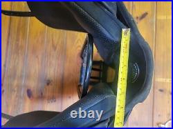 18'' W Black Wintec Dressage Adjustable. &CAIR English Saddle w leathers&girth