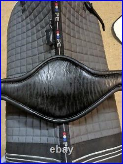 28 Schleese Dressage Girth Leather Contoured