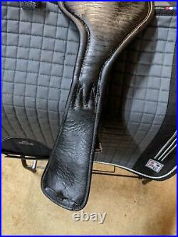 28 Schleese Dressage Girth Leather Contoured
