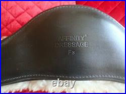 Affinity Dressage F3 Girth Black 36 with removeable Sheepskin Liner
