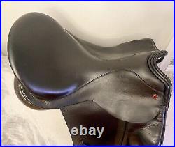 Albion 18 SLK Wide Dressage Saddle with Leather Albion girth- Great Condition