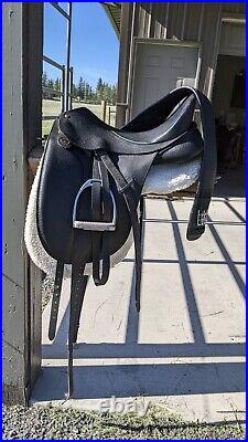 Bates Isabell Dressage Saddle 17.5