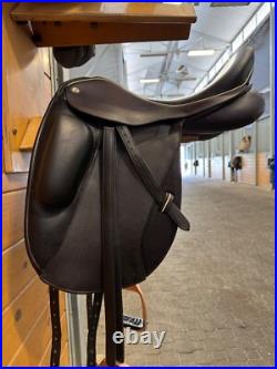 Brown N2 Dressage Saddle 18 Seat MW Tree Short Block Standard Gusset Brown N2 Dressage Saddle 18 Seat MW Tree Short Block Standard Gusset