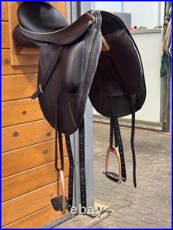 Brown N2 Dressage Saddle 18 Seat MW Tree Short Block Standard Gusset Brown N2 Dressage Saddle 18 Seat MW Tree Short Block Standard Gusset