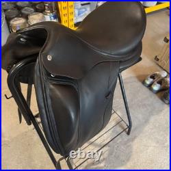 CWD Dressage Saddle, great condition, little use, cover and leathers, 17.5
