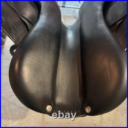 CWD Dressage Saddle, great condition, little use, cover and leathers, 17.5