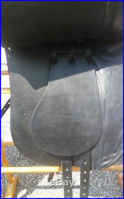 Campbell English Dressage Saddle Black Leather 18 M/MW + Girth Stirrups
