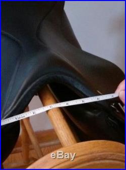 Campbell English Dressage Saddle Black Leather 18 M/MW + Girth Stirrups