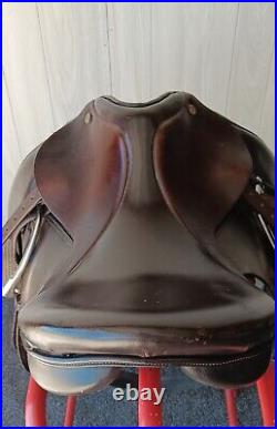 Collegiate 17 Dressage Saddle withpad, leathers, irons and girth