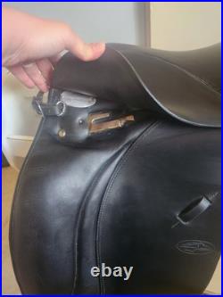 Courbette Berina Dressage Saddle 17.5 Wide Black Leather Excellent Condition USA
