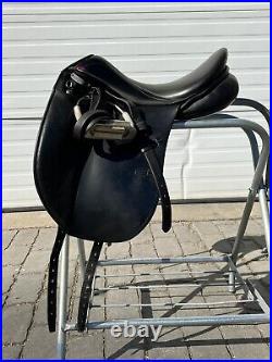 Courbette Bernina 17 Dressage Saddle