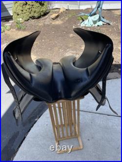 Custom Andy Foster Lauriche Classical Dressage Saddle, BLACK, GREAT CONDITION Custom Andy Foster Lauriche Classical Dressage Saddle, BLACK, GREAT CONDITION