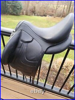 Devocoux 2021 Malika Harmony 17.5 Saddle with matching girth and stirrup leather