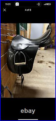 Drespari County Saddle, girth and stirrups included