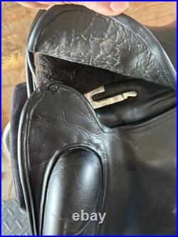 Dressage County Perfection 17.5 MN adjustable flap