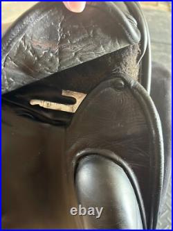 Dressage County Perfection 17.5 MN adjustable flap
