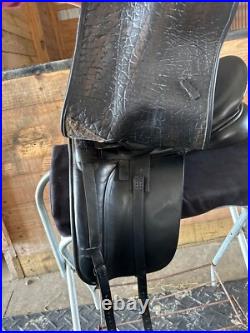 Dressage County Perfection 17.5 MN adjustable flap