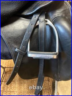 Dressage County Perfection 17.5 MN adjustable flap
