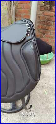 Dressage E2 Saddle Black Changeable Gullet, leather saddle