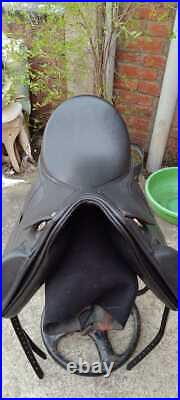 Dressage E2 Saddle Black Changeable Gullet, leather saddle