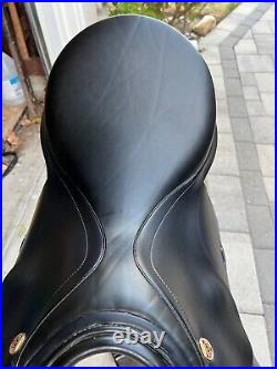 Dressage Saddle, Symphonie, 17 inch, Karl Niedersuss, used, black leather