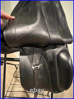 Frank Baines/Aires de Haute 17.5 Dressage Saddle