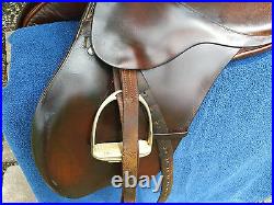 Gidden English saddle Brown Leather 17.5 with girth & irons