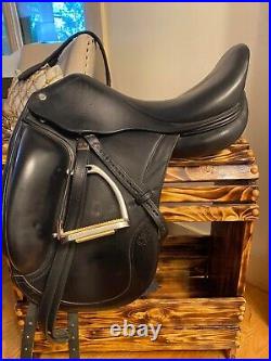 Great Condition 2019 CWD Dressage saddle 18 SEO5 Monoflap with Accessories