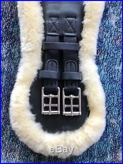 HKM Real Lambs Wool Black Leather Dressage Girth NWOT- 26/65cm