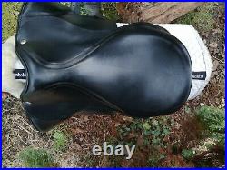 Harry Dabbs Elegant Dressage Saddle 17.5 Black (inc' 28 Elastic Lemieux girth)