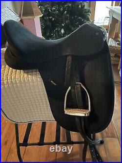 Lightly Used Wintec Isabella 18 Dressage Saddle Package Deal