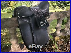 New Easytrek Treeless Dressage Saddle, Girth & Leathers Black leather all sizes
