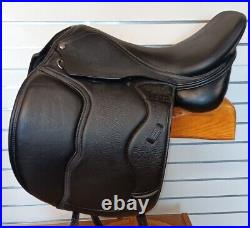 Pegasus butterfly extra deep seat Dressage 17.5