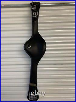 Schleese Contour Dressage Girth in Very Good Used Condition, Black Leather 34