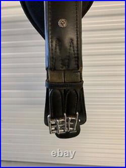 Schleese Contour Dressage Girth in Very Good Used Condition, Black Leather 34