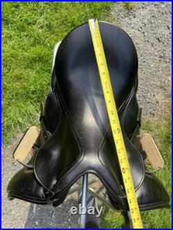 Schleese Wave Dressage Saddle 17.5 MW Black Schleese Wave Dressage Saddle 17.5 MW Black