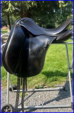 Schleese Wave Dressage Saddle 17.5 MW Black Schleese Wave Dressage Saddle 17.5 MW Black