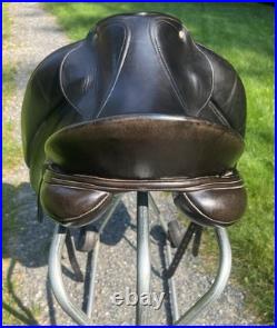 Schleese Wave Dressage Saddle 17.5 MW Black Schleese Wave Dressage Saddle 17.5 MW Black