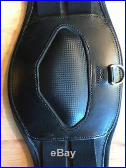 Seaver dressage girth Gorgeous black leather, size 60cm/24